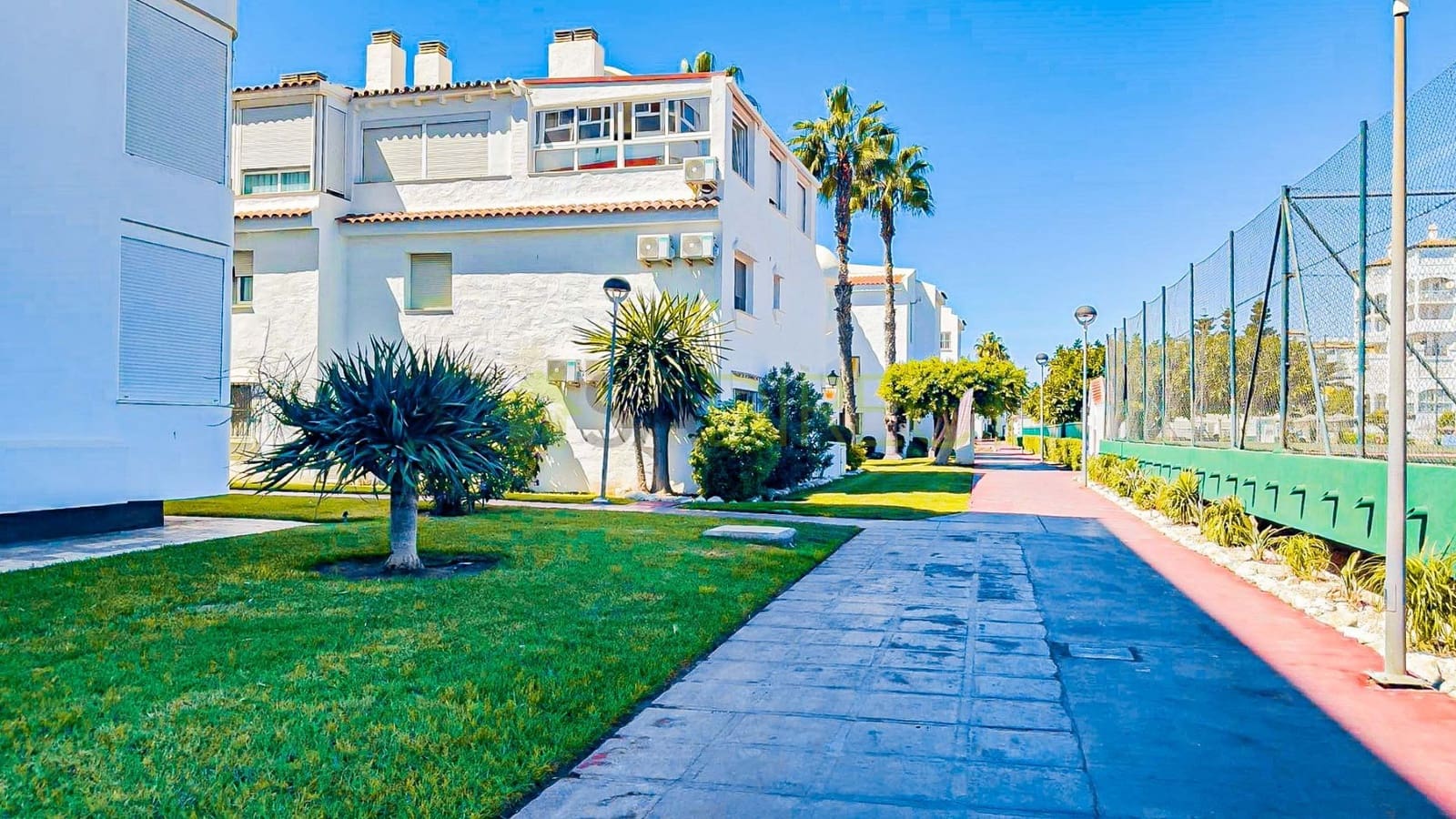 2 soverom Leilighet til leie i Torrox-Costa med svømmebasseng - € 780 (Ref: 9232336)