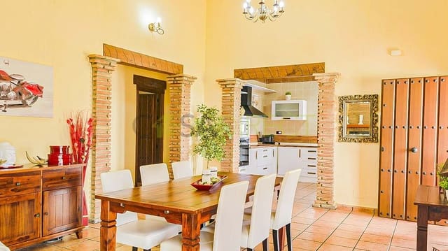 3 camera da letto Finca/Casa di Campagna da affittare in Benamocarra con piscina garage - 2.200 € (Rif: 9246344)