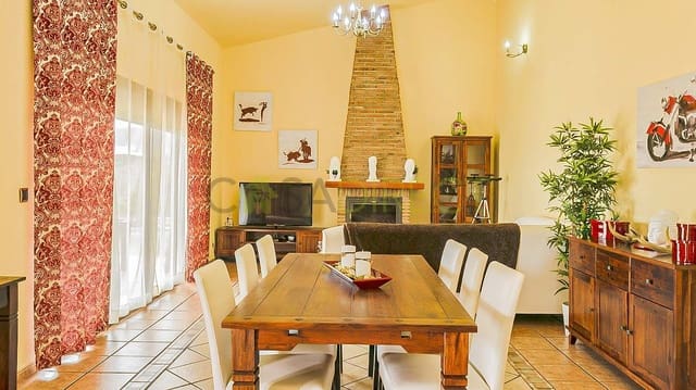 3 camera da letto Finca/Casa di Campagna da affittare in Benamocarra con piscina garage - 2.200 € (Rif: 9246344)