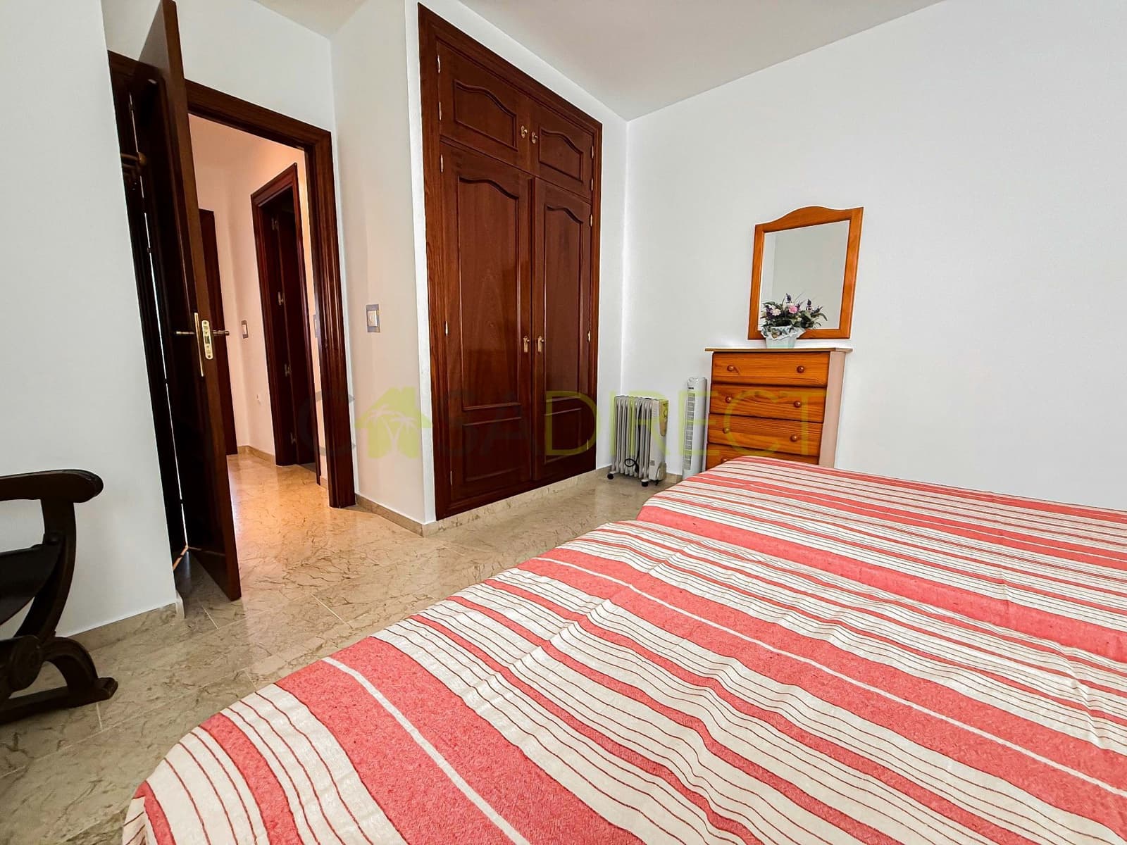 3 sovrum Lägenhet att hyra i La Herradura med garage - 1 200 € (Ref: 9284914)