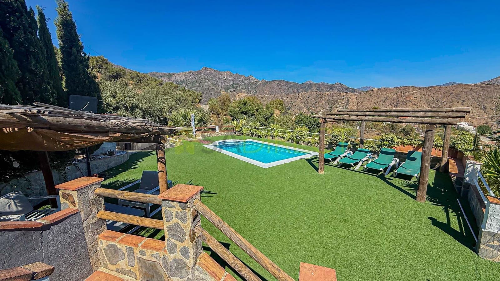 2 makuuhuone Maalaistalo vuokrattavana paikassa Almunecar mukana 
autotalli - 1 400 € (Ref: 9287494)