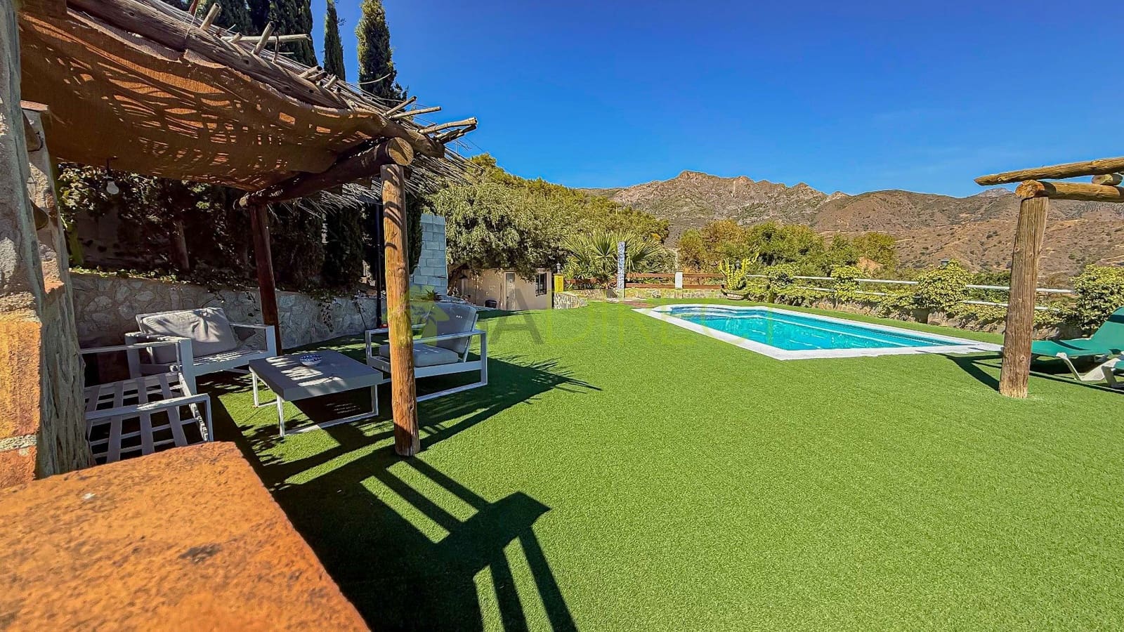 2 makuuhuone Maalaistalo vuokrattavana paikassa Almunecar mukana 
autotalli - 1 400 € (Ref: 9287494)