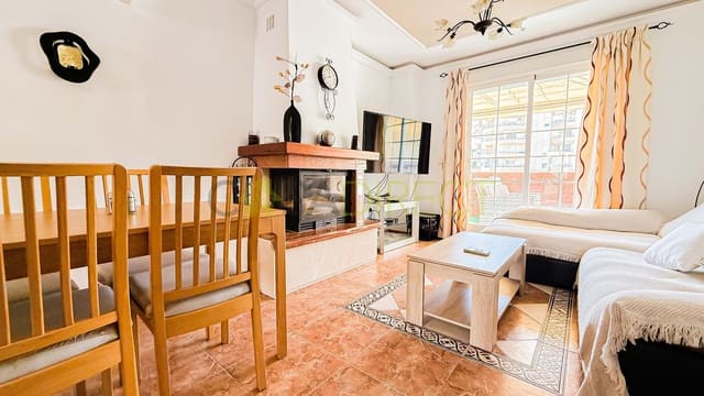 Appartement de 2 chambres à louer à Nerja avec piscine - 1 300 € (Ref: 9299049)