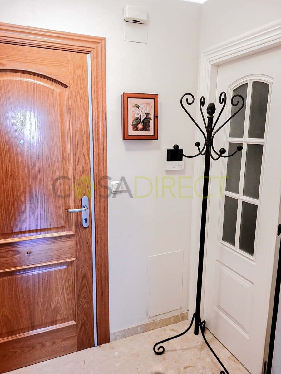 3 soveværelse Penthouse til leje i Motril med swimmingpool garage - € 780 (Ref: 9317235)