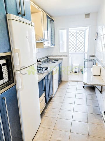 3 sovrum Takvåning att hyra i Motril med pool garage - 780 € (Ref: 9317235)