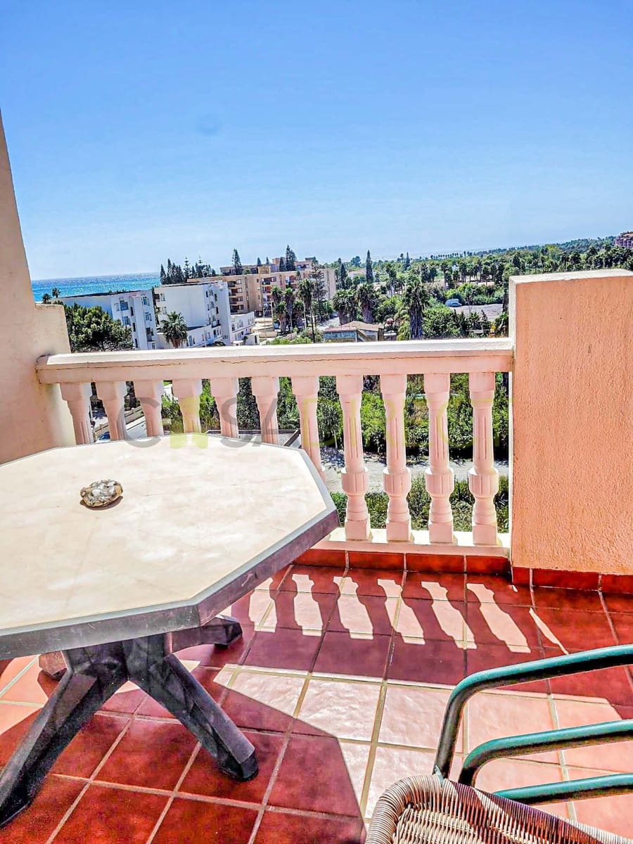 3 soveværelse Penthouse til leje i Motril med swimmingpool garage - € 780 (Ref: 9317235)