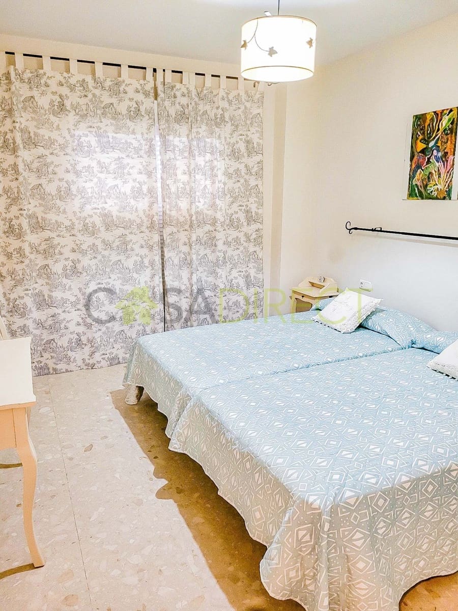 3 soveværelse Penthouse til leje i Motril med swimmingpool garage - € 780 (Ref: 9317235)