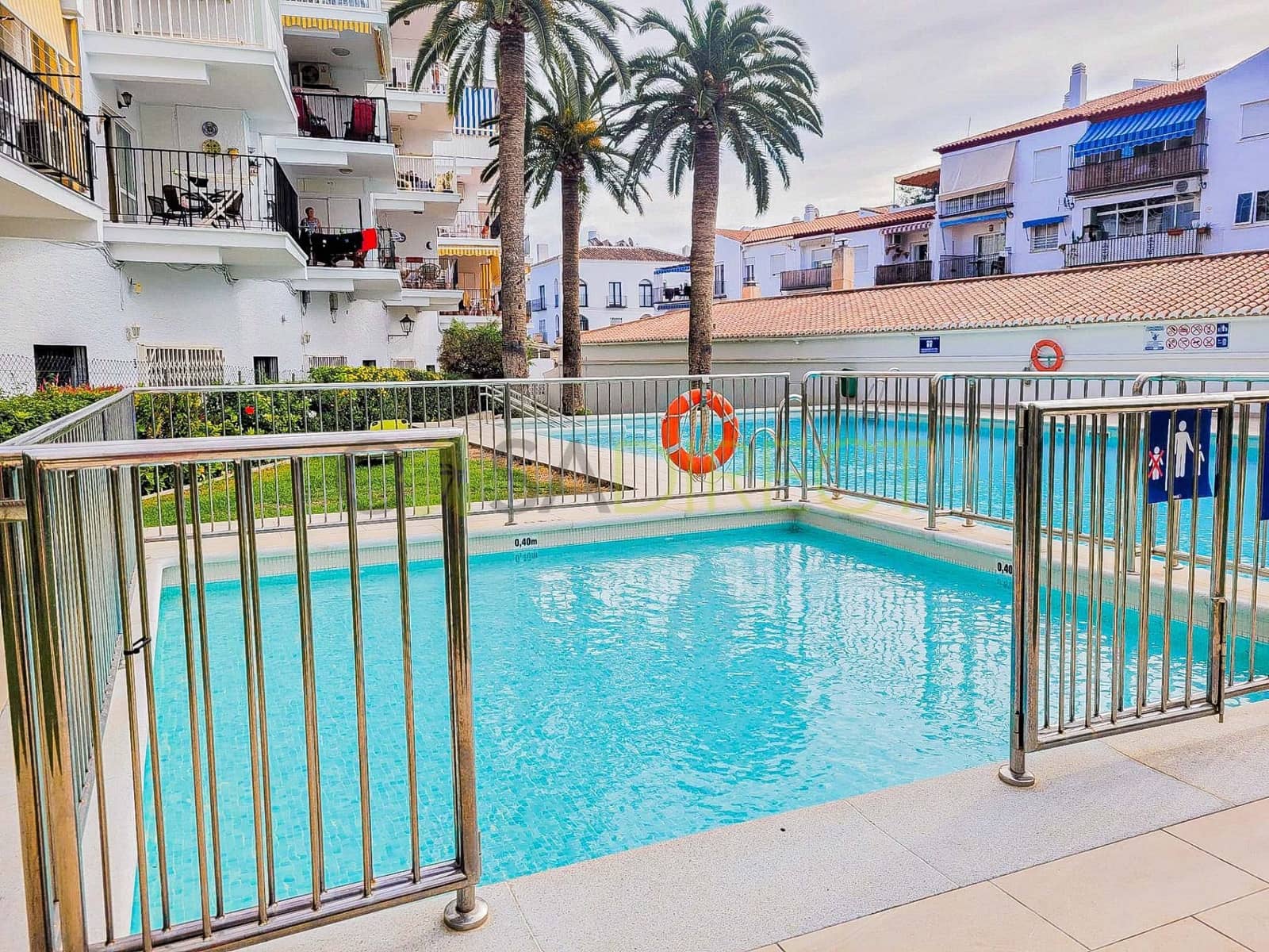 2 soveværelse Lejlighed til leje i Nerja med swimmingpool - € 960 (Ref: 9321478)