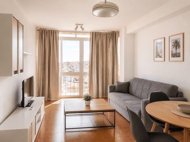 2 slaapkamer Flat te huur in Nerja met zwembad - € 960 (Ref: 9321478)
