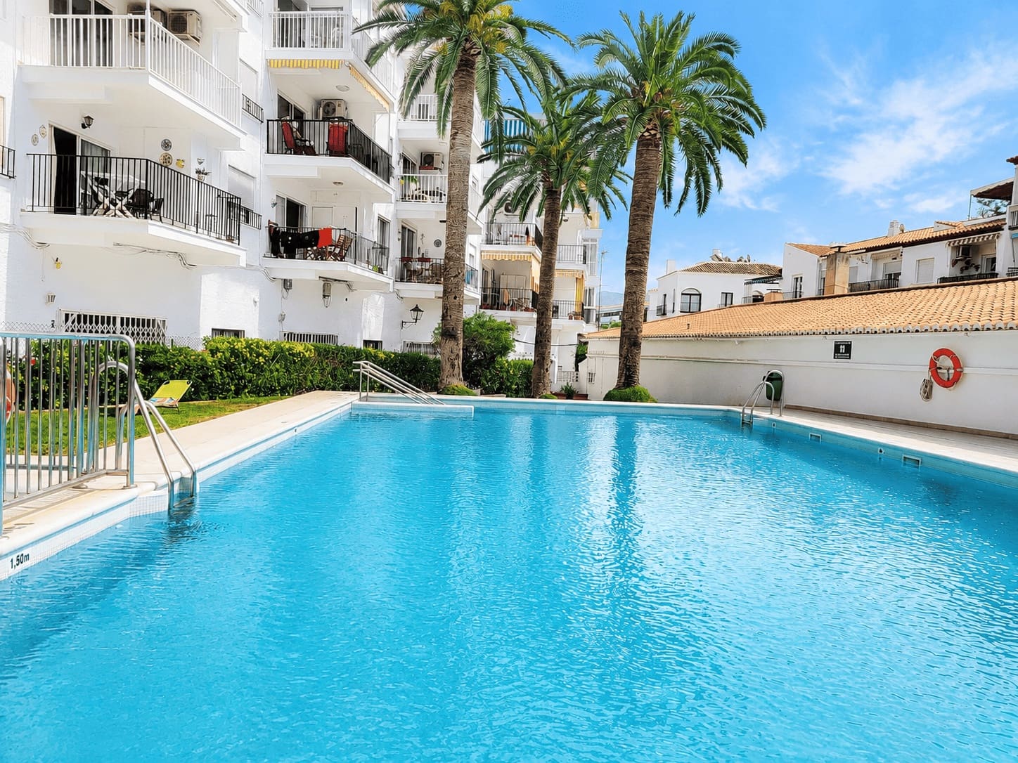 2 sypialnia Mieszkanie do wynajęcia w Nerja z basenem - 960 € (Ref: 9321478)