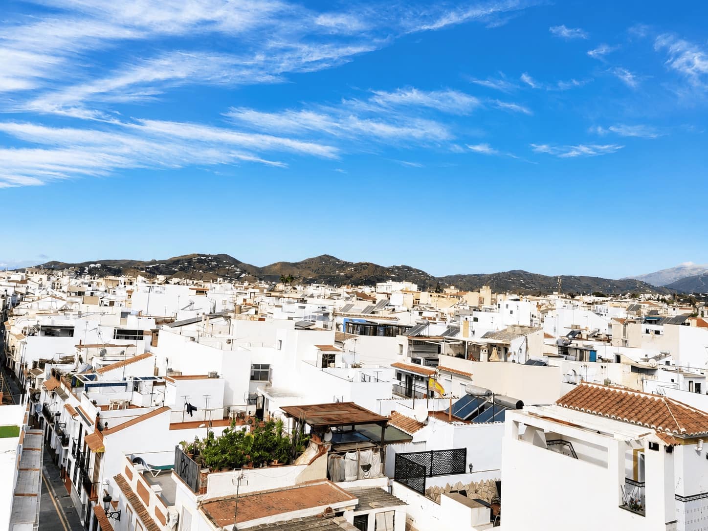 2 sypialnia Mieszkanie do wynajęcia w Nerja z basenem - 960 € (Ref: 9321478)