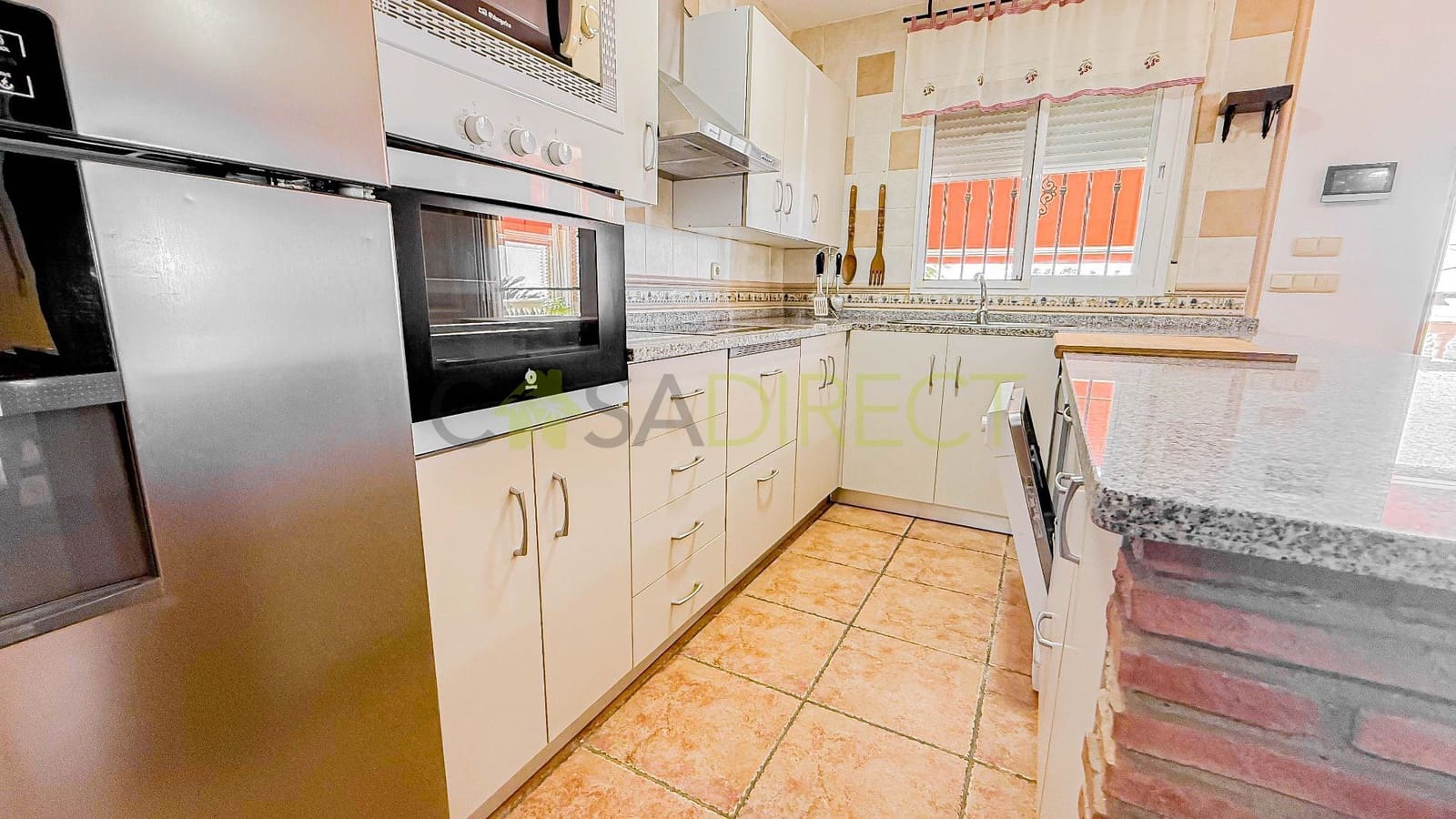 3 sypialnia Finka/Dom wiejski do wynajęcia w Miasto Grenada z basenem garażem - 1 200 € (Ref: 9322467)