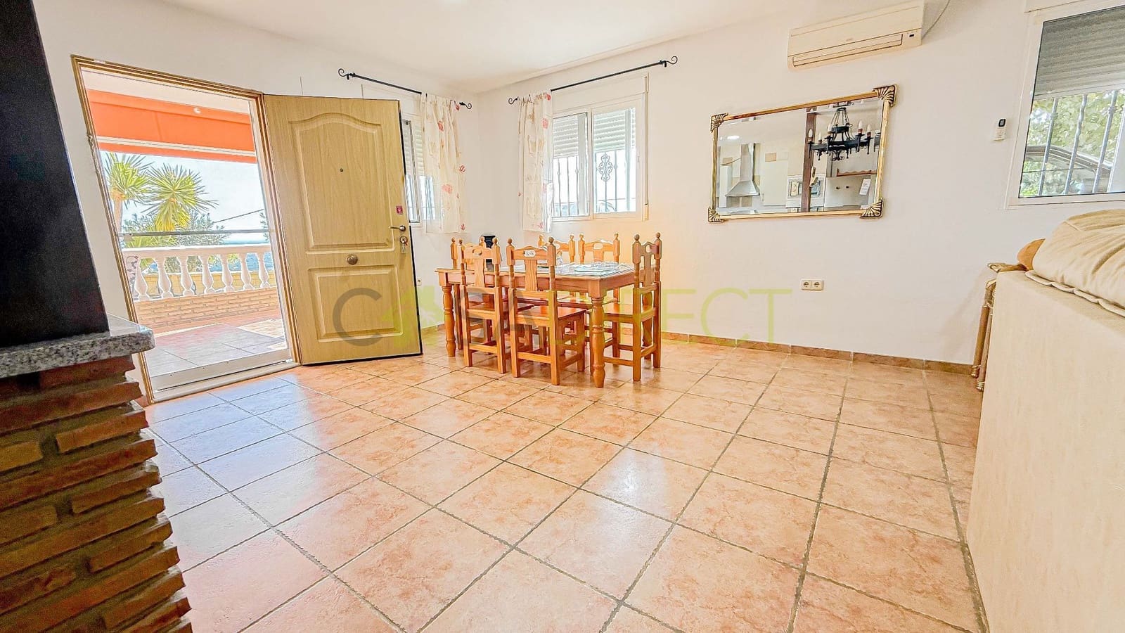 3 sypialnia Finka/Dom wiejski do wynajęcia w Miasto Grenada z basenem garażem - 1 200 € (Ref: 9322467)