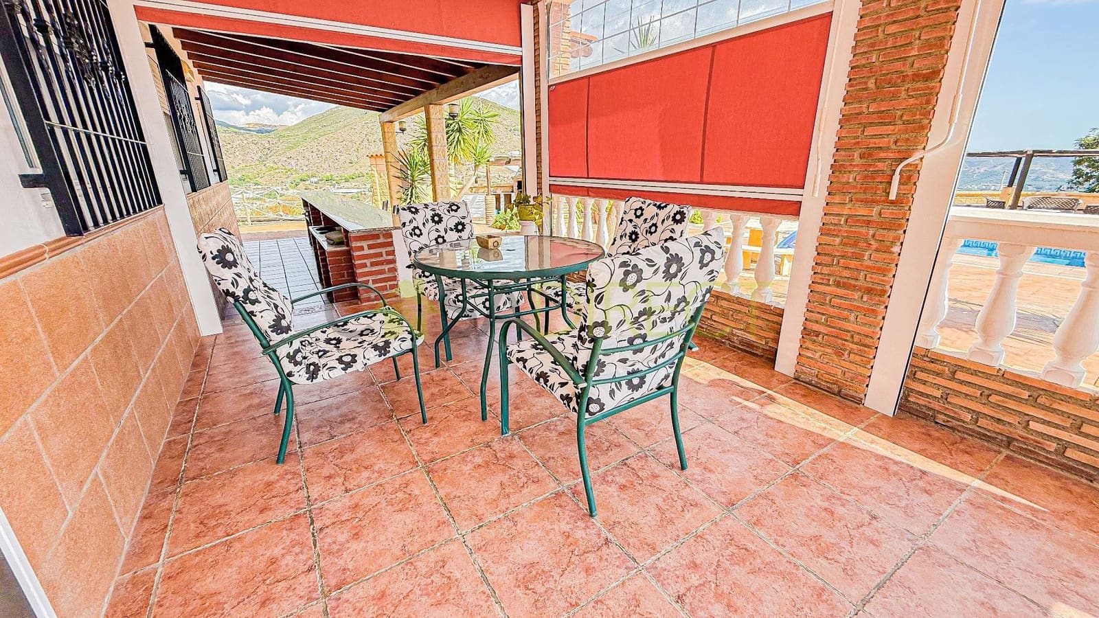 3 sypialnia Finka/Dom wiejski do wynajęcia w Miasto Grenada z basenem garażem - 1 200 € (Ref: 9322467)