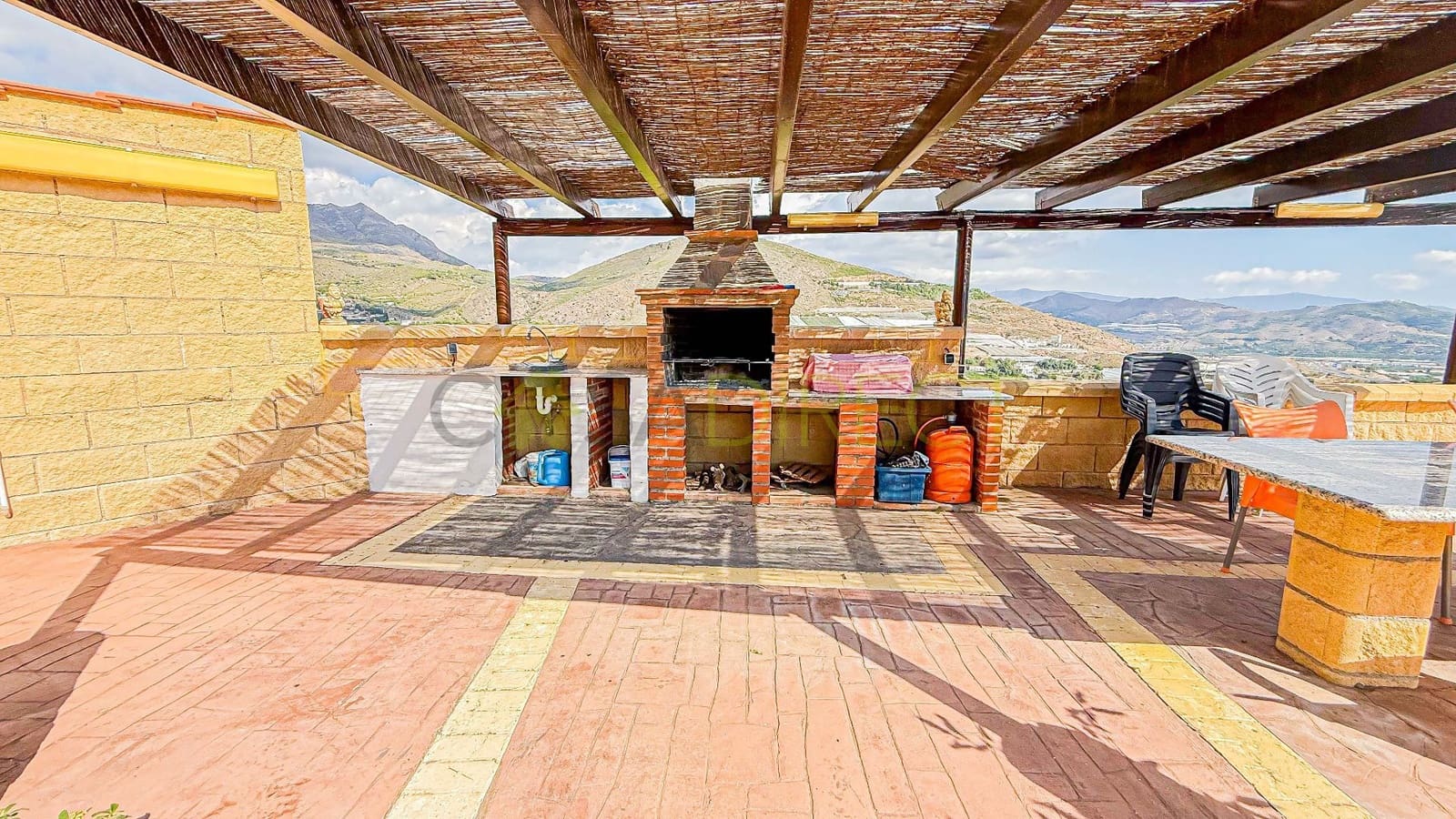 3 sypialnia Finka/Dom wiejski do wynajęcia w Miasto Grenada z basenem garażem - 1 200 € (Ref: 9322467)