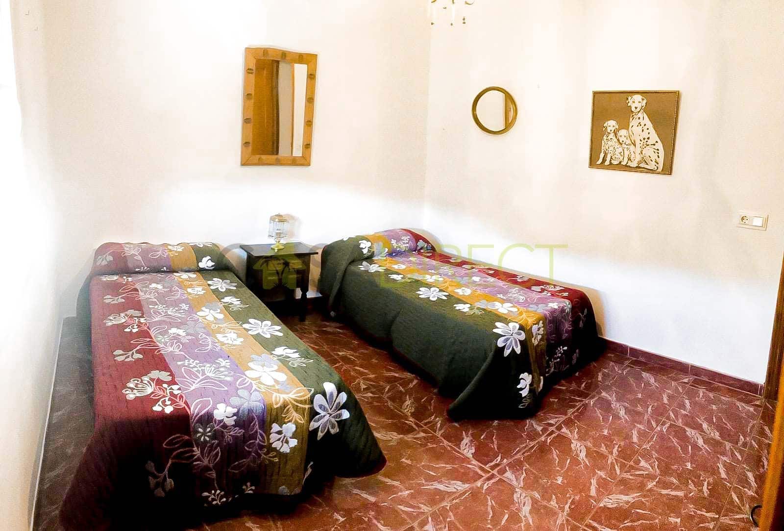 3 soveværelse Finca/Landehus til leje i Benamargosa med garage - € 850 (Ref: 9340701)