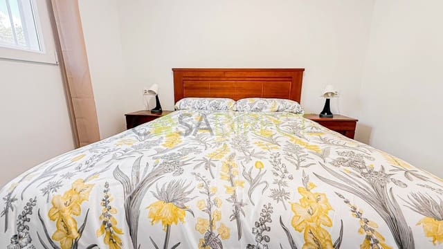 2 soveværelse Finca/Landehus til leje i Periana med swimmingpool garage - € 800 (Ref: 9344359)