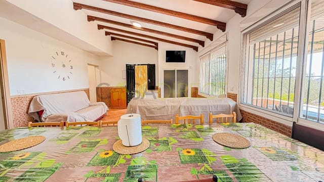 2 soveværelse Finca/Landehus til leje i Periana med swimmingpool garage - € 800 (Ref: 9344359)