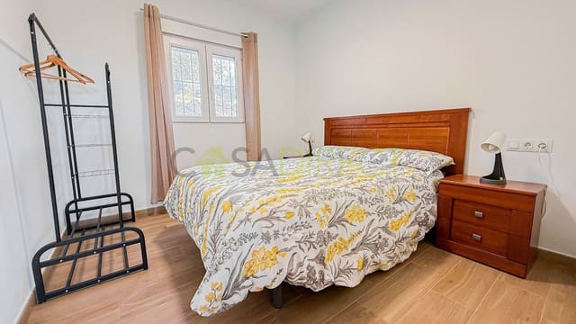2 soveværelse Finca/Landehus til leje i Periana med swimmingpool garage - € 800 (Ref: 9344359)