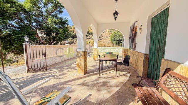 3 soverom Finca/Herregård til leie i Sayalonga med svømmebasseng garasje - € 1 020 (Ref: 9344360)