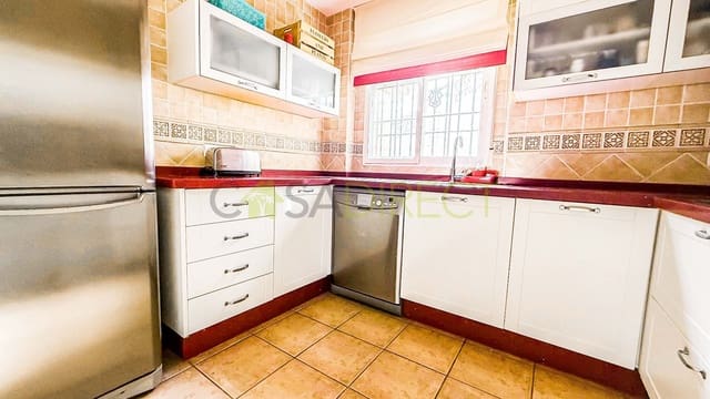 5 soveværelse Villa til salg i Gualchos med swimmingpool garage - € 355.000 (Ref: 9376642)