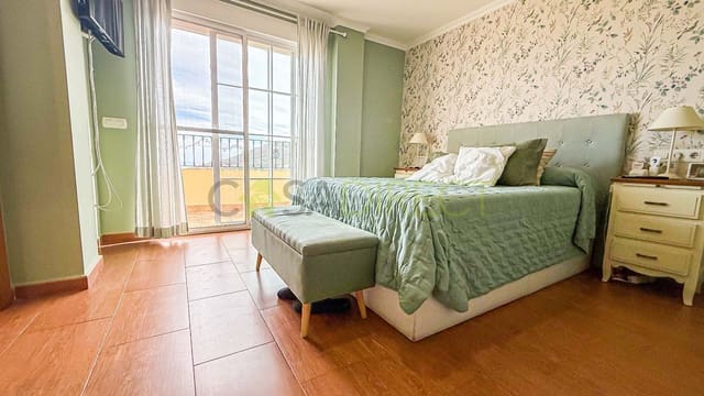 5 soveværelse Villa til salg i Gualchos med swimmingpool garage - € 355.000 (Ref: 9376642)