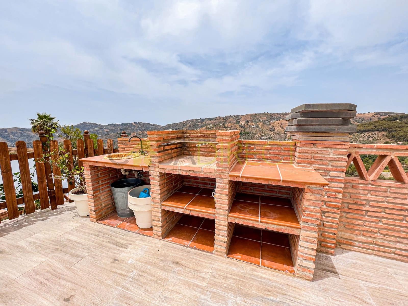 3 slaapkamer Villa te huur in Frigiliana met zwembad garage - € 1.500 (Ref: 9376643)