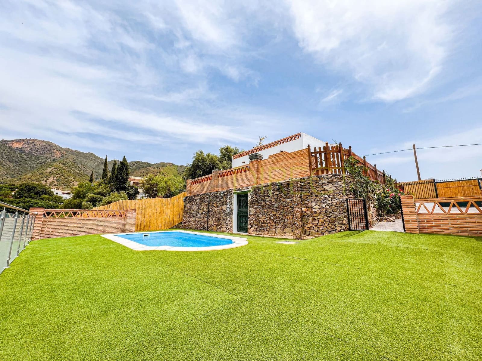 3 slaapkamer Villa te huur in Frigiliana met zwembad garage - € 1.500 (Ref: 9376643)