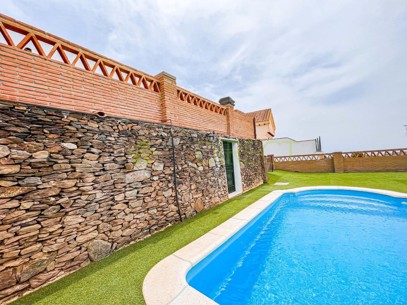 3 slaapkamer Villa te huur in Frigiliana met zwembad garage - € 1.500 (Ref: 9376643)