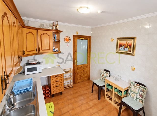 2 bedroom Flat for rent in Benamocarra - € 1,060 (Ref: 9382347)
