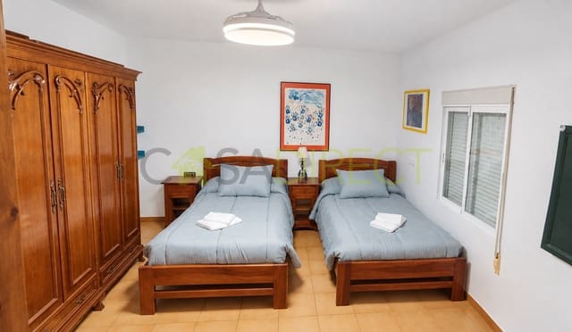 2 bedroom Flat for rent in Benamocarra - € 1,060 (Ref: 9382347)