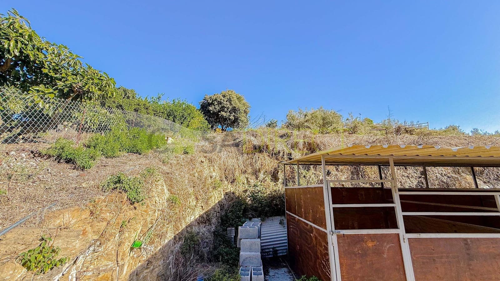 2 bedroom Finca/Country House for rent in Frigiliana with garage - € 800 (Ref: 9385145)