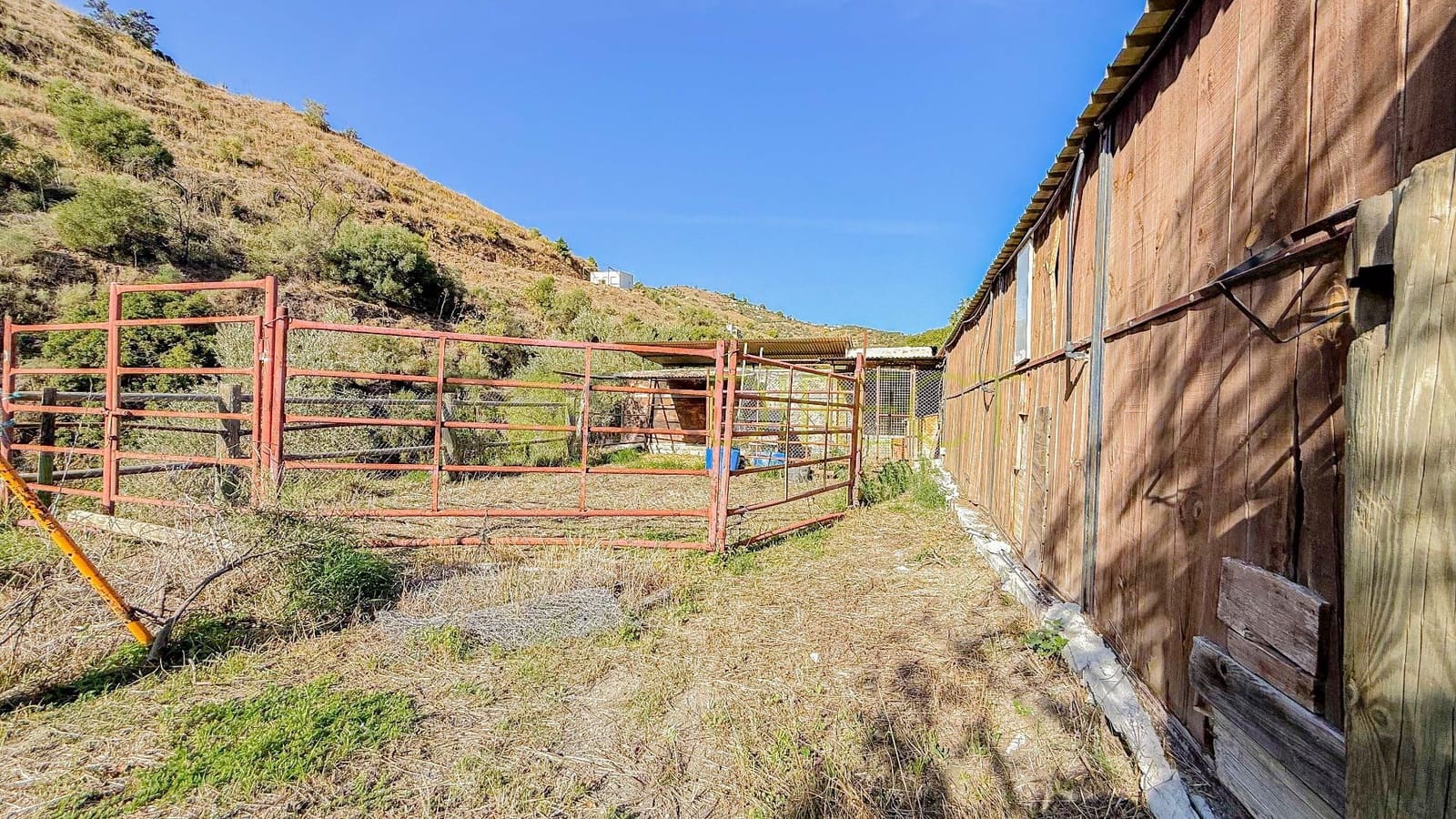 2 bedroom Finca/Country House for rent in Frigiliana with garage - € 800 (Ref: 9385145)