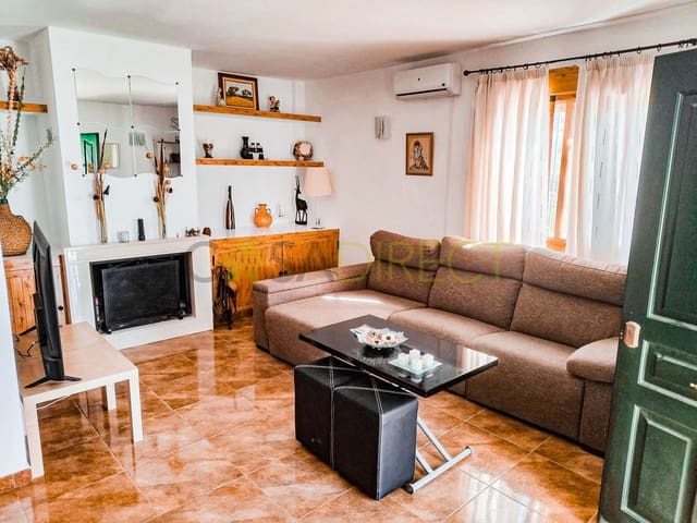 4 camera da letto Finca/Casa di Campagna da affittare in Riogordo con piscina garage - 1.500 € (Rif: 9385147)