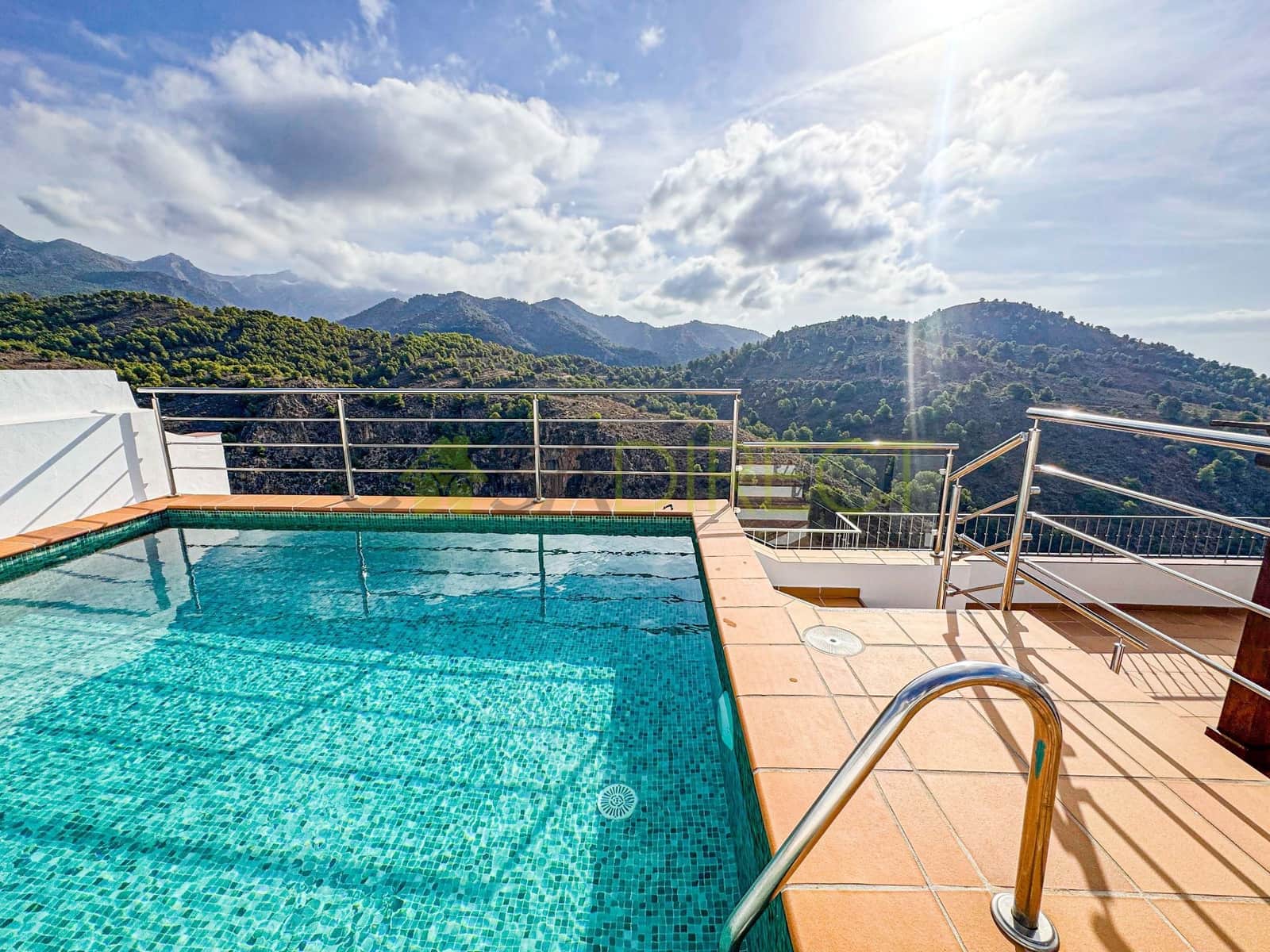 3 soveværelse Villa til leje i Frigiliana med swimmingpool - € 1.750 (Ref: 9393255)