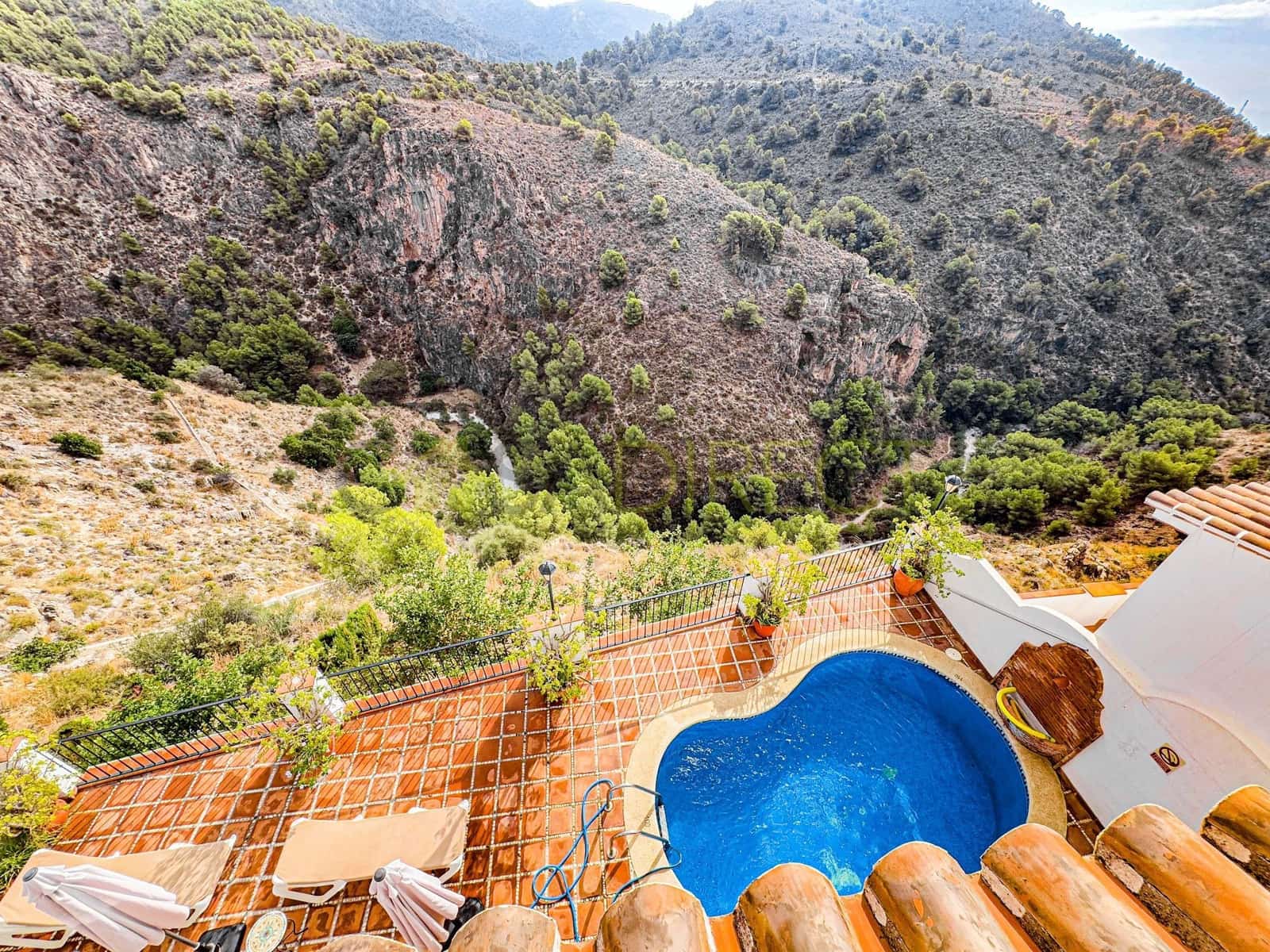 3 soveværelse Villa til leje i Frigiliana med swimmingpool - € 1.750 (Ref: 9393255)