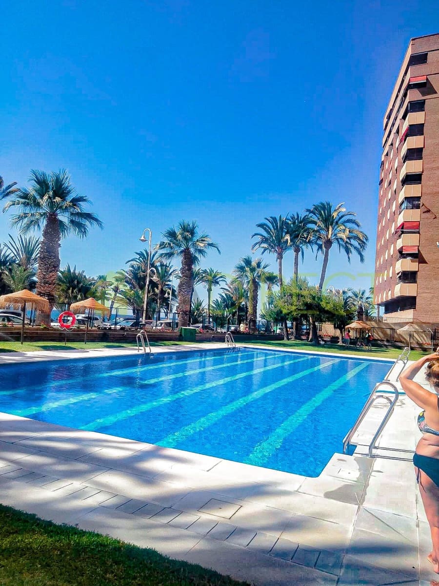 2 bedroom Apartment for rent in Almunecar with pool - € 980 (Ref: 9410606)