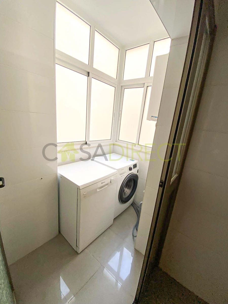 3 sypialnia Mieszkanie do wynajęcia w Miasto Malaga z basenem garażem - 1 800 € (Ref: 9410608)