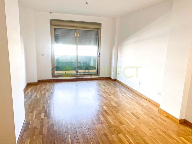 3 bedroom Flat for rent in Málaga city with pool garage - € 1,800 (Ref: 9410608)
