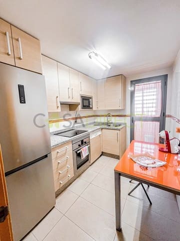 2 bedroom Penthouse for rent in Nerja - € 1,200 (Ref: 9421902)