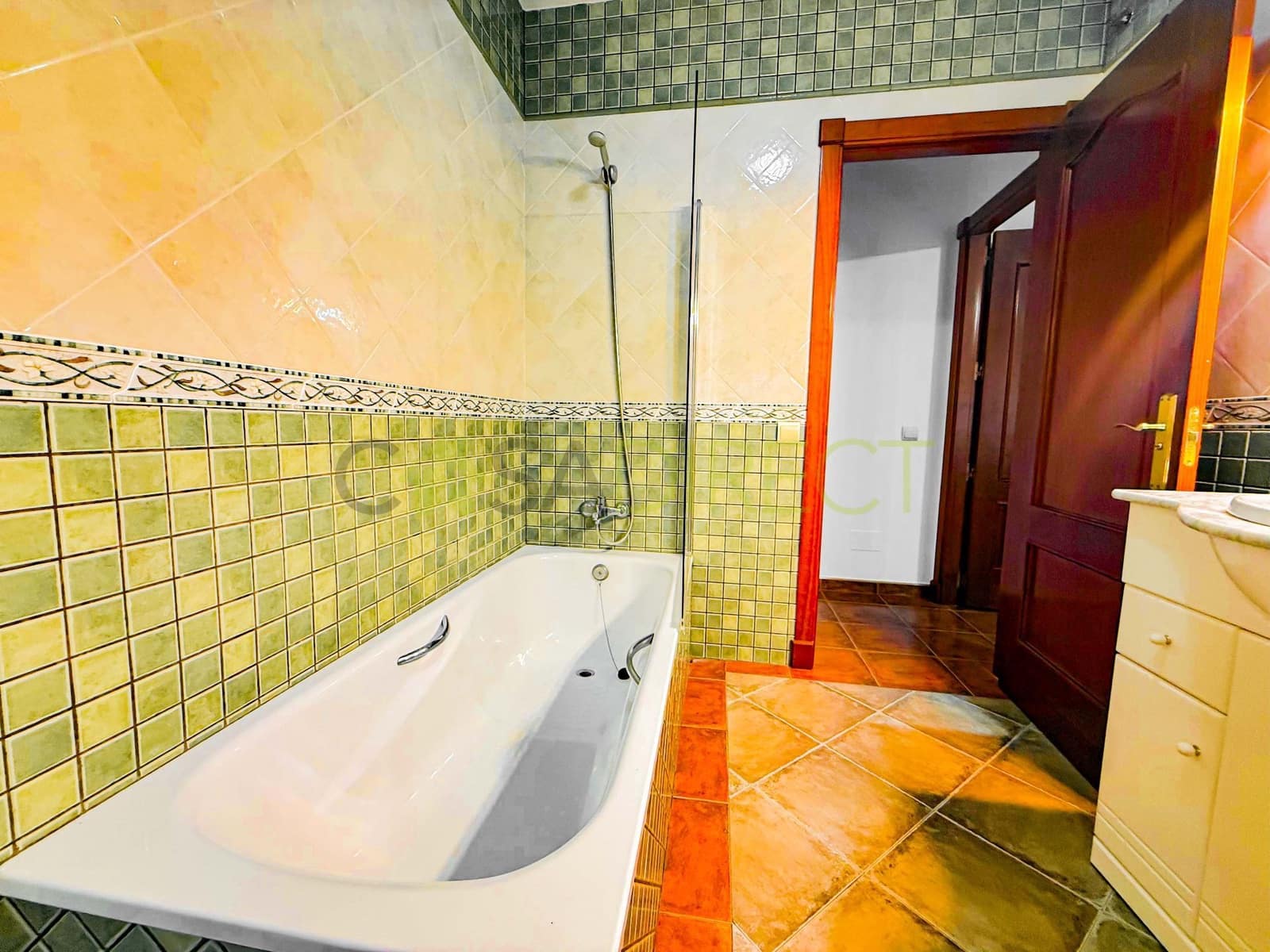 3 sypialnia Finka/Dom wiejski do wynajęcia w Canillas de Albaida z basenem garażem - 1 400 € (Ref: 9429420)