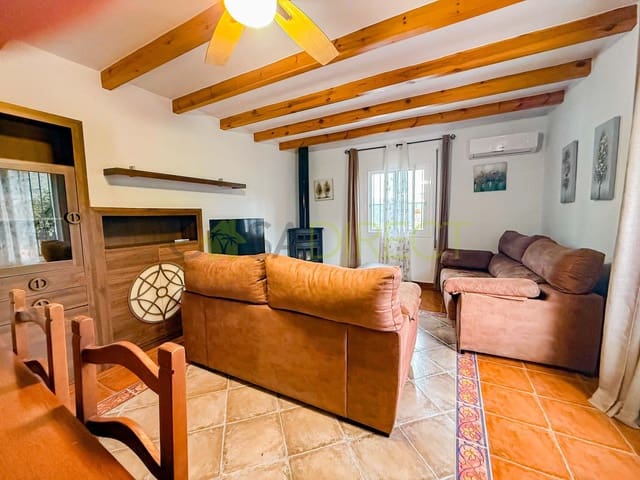 3 slaapkamer Finca/Landhuis te huur in Canillas de Albaida met zwembad garage - € 1.400 (Ref: 9429420)