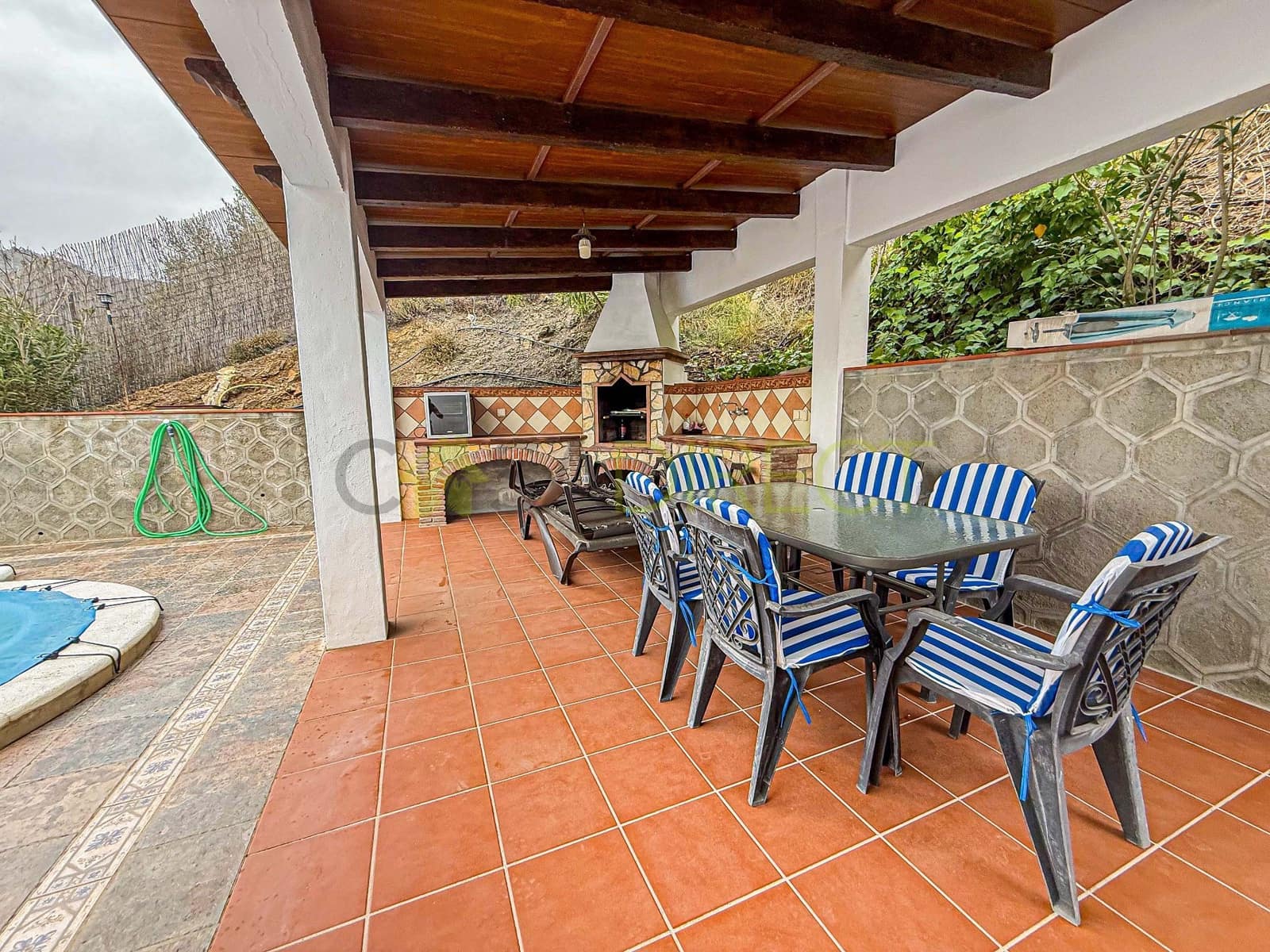 3 sypialnia Finka/Dom wiejski do wynajęcia w Canillas de Albaida z basenem garażem - 1 400 € (Ref: 9429420)