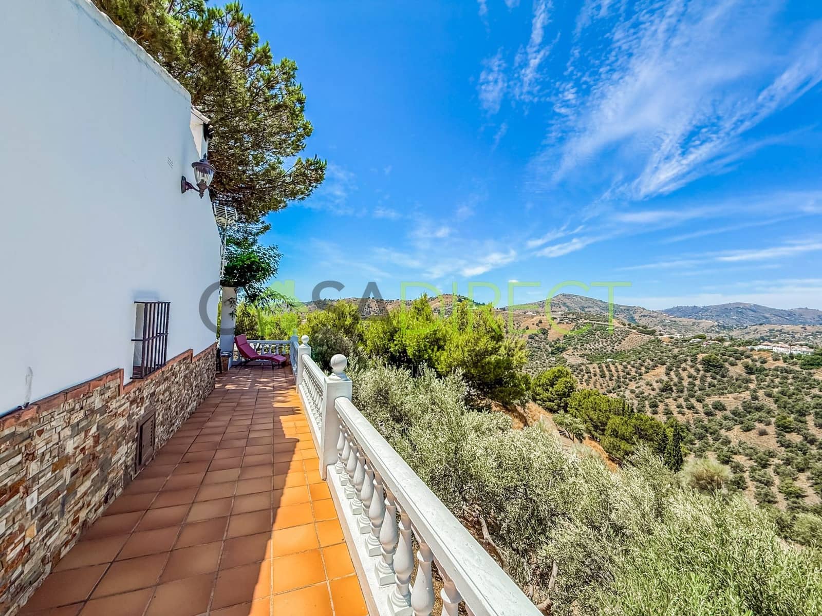 3 bedroom Villa for rent in Frigiliana with pool garage - € 1,600 (Ref: 9436732)