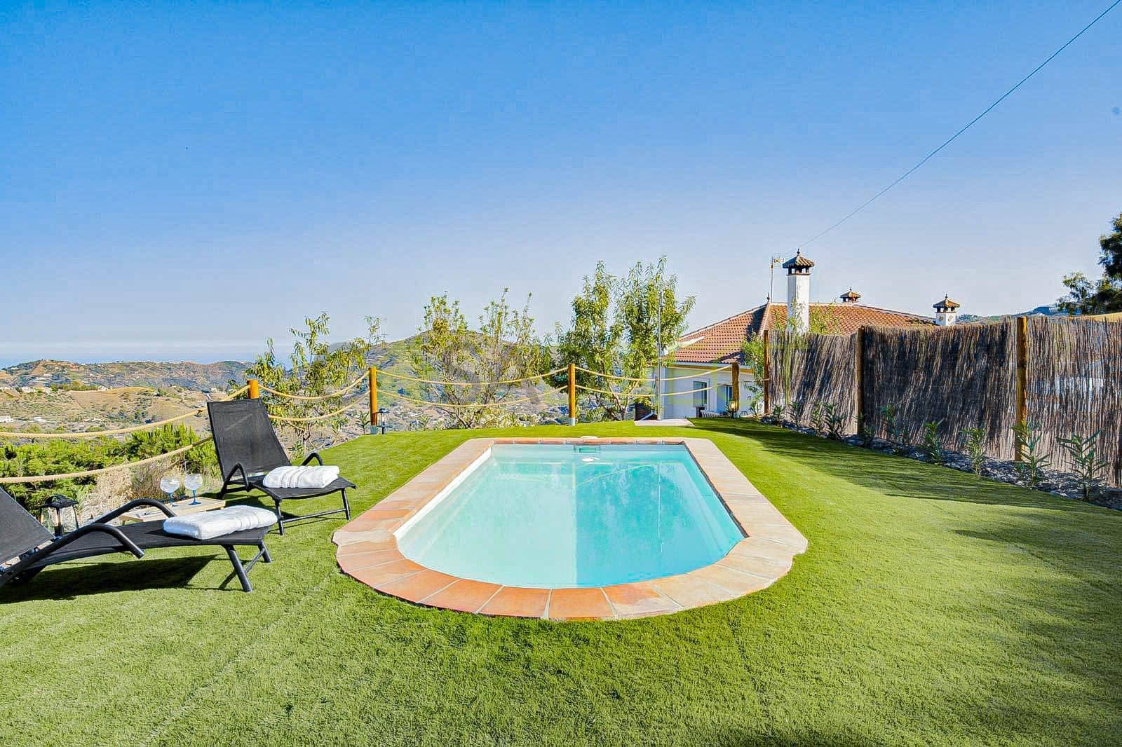 1 bedroom Flat for rent in Competa with pool garage - € 975 (Ref: 9445846)