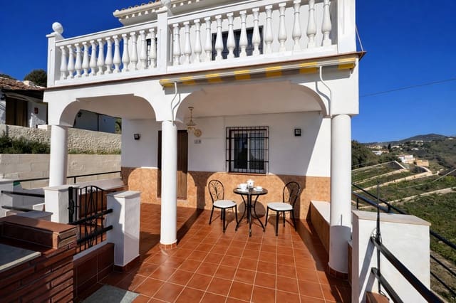 Chalet de 4 habitaciones en Torrox en venta - 250.000 € (Ref: 9448711)