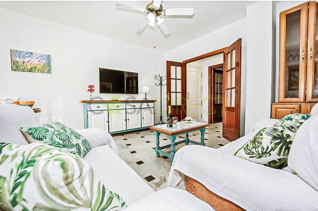 3 bedroom Flat for rent in La Herradura, Almuñécar - € 1,080 (Ref: 9451653)