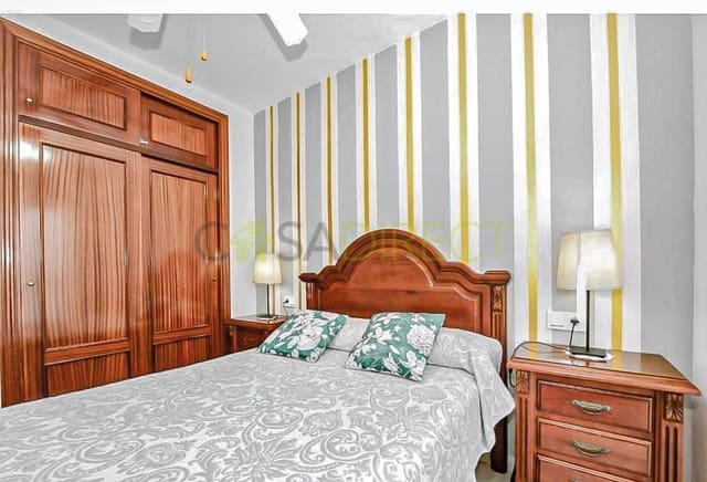 3 bedroom Flat for rent in La Herradura, Almuñécar - € 1,080 (Ref: 9451653)