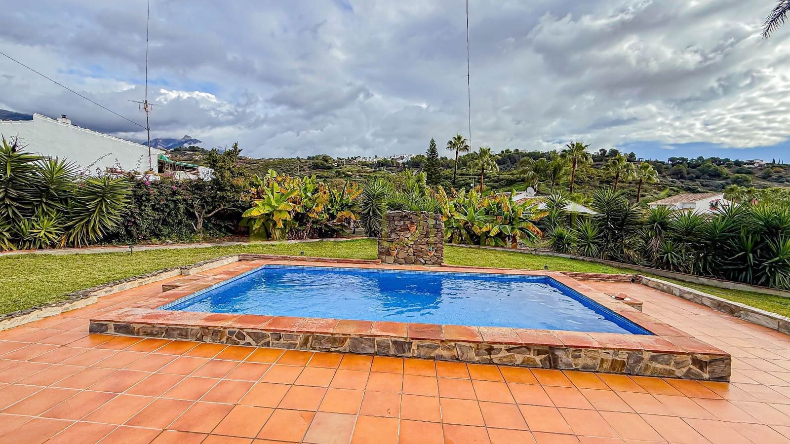 2 Zimmer Finca/Landgut zu verkaufen in Frigiliana mit Pool Garage - 365.000 € (Ref: 9465224)