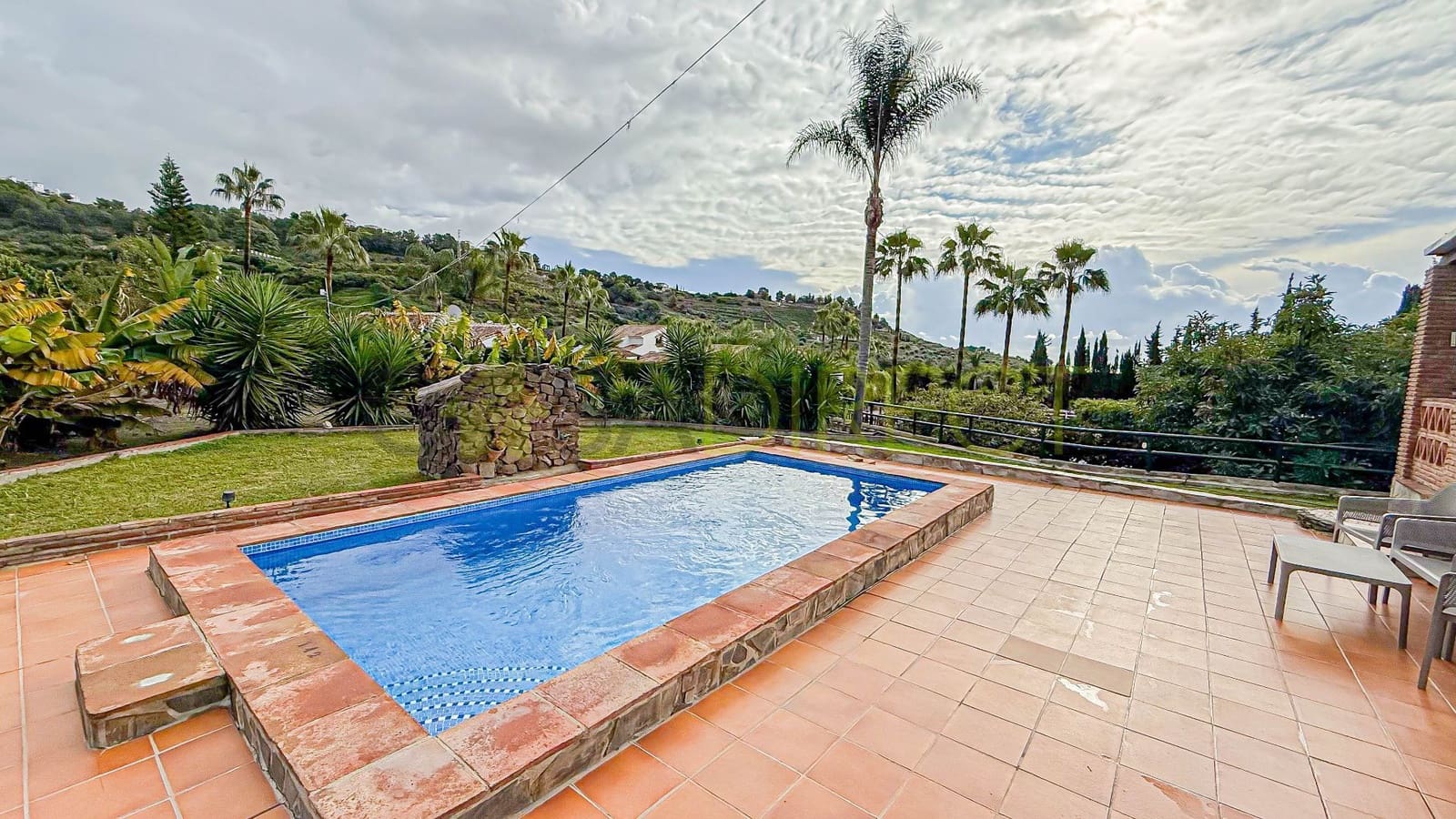 2 Zimmer Finca/Landgut zu verkaufen in Frigiliana mit Pool Garage - 365.000 € (Ref: 9465224)